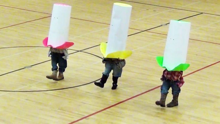 Students Wear Giant Hats For Synchronized “Elvira” Dance | Classic Country Music Videos