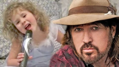 4-Year-Old Belts “Achy Breaky Heart” Into Microphone At Home | Classic Country Music | Legendary Stories and Songs Videos