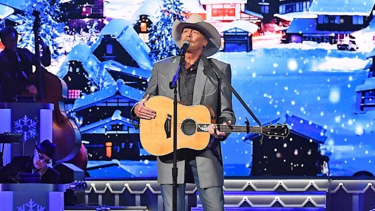 Alan Jackson Serves Up Delightful Have Yourself A Merry Little Christmas Performance