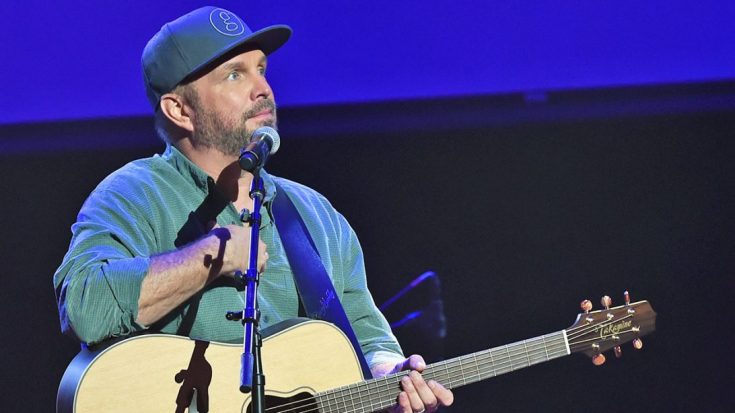Garth Brooks Performs His #1 ‘Unanswered Prayers’ For Chicago Crowd | Classic Country Music | Legendary Stories and Songs Videos