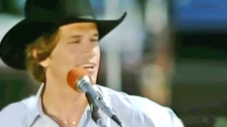 Young George Strait Sings Debut Single, ‘Unwound,’ On A Boat In Early 80s | Classic Country Music Videos