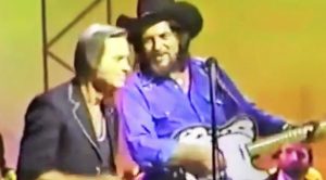 George Jones & Waylon Jennings Sing ‘Good Hearted Woman’ In Undated Clip