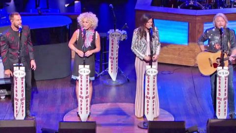 ‘Jolene’ Gets The Country Quartet Treatment From Little Big Town In 2017 | Classic Country Music Videos