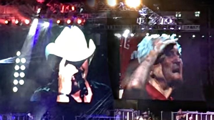 Toby Keith Moved To Tears As He Introduces 93-Year-Old American Hero On Stage | Classic Country Music | Legendary Stories and Songs Videos