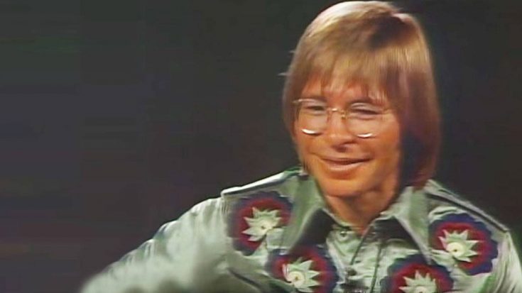 John Denver Sings “Silent Night” To Children In 1975 TV Performance