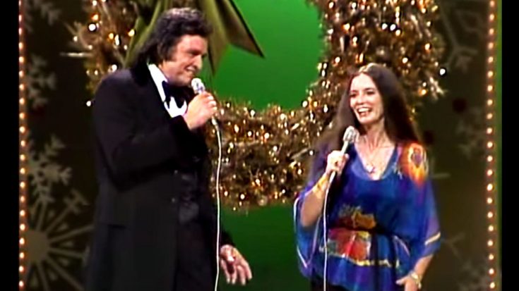 Johnny & June Delight All The Children With Enchanting Christmas Carol | Classic Country Music Videos