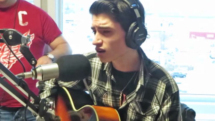 16-Year-Old Sounds Similar To Elvis Presley In “Blue Christmas” Cover | Classic Country Music Videos