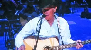 George Strait Sings Elvis’ “Milk Cow Blues” During 2017 Show In Vegas
