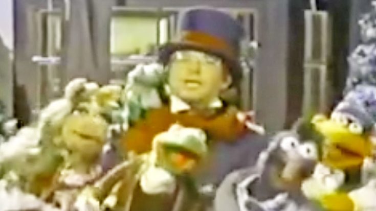 John Denver Sings ‘Twelve Days Of Christmas’ With The Muppets In 1979 Performance | Classic Country Music Videos