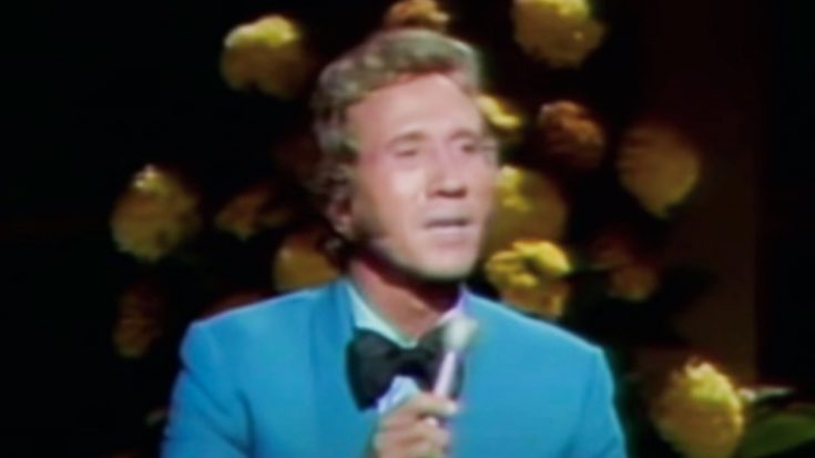 Marty Robbins Honors Merle Haggard With Cover Of ‘If We Make It Through December’ | Classic Country Music Videos