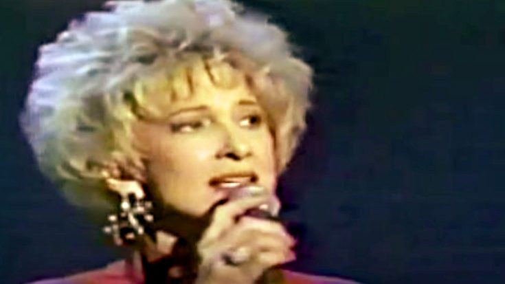 Tammy Wynette Sings Her Version Of “Blue Christmas” | Classic Country Music | Legendary Stories and Songs Videos