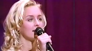 Mindy McCready Sings “Ten Thousand Angels” In 1996 TV Performance