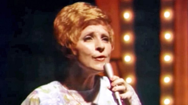 Brenda Lee Gives Performance Of “I’m Sorry” On “Marty Robbins’ Spotlight”
