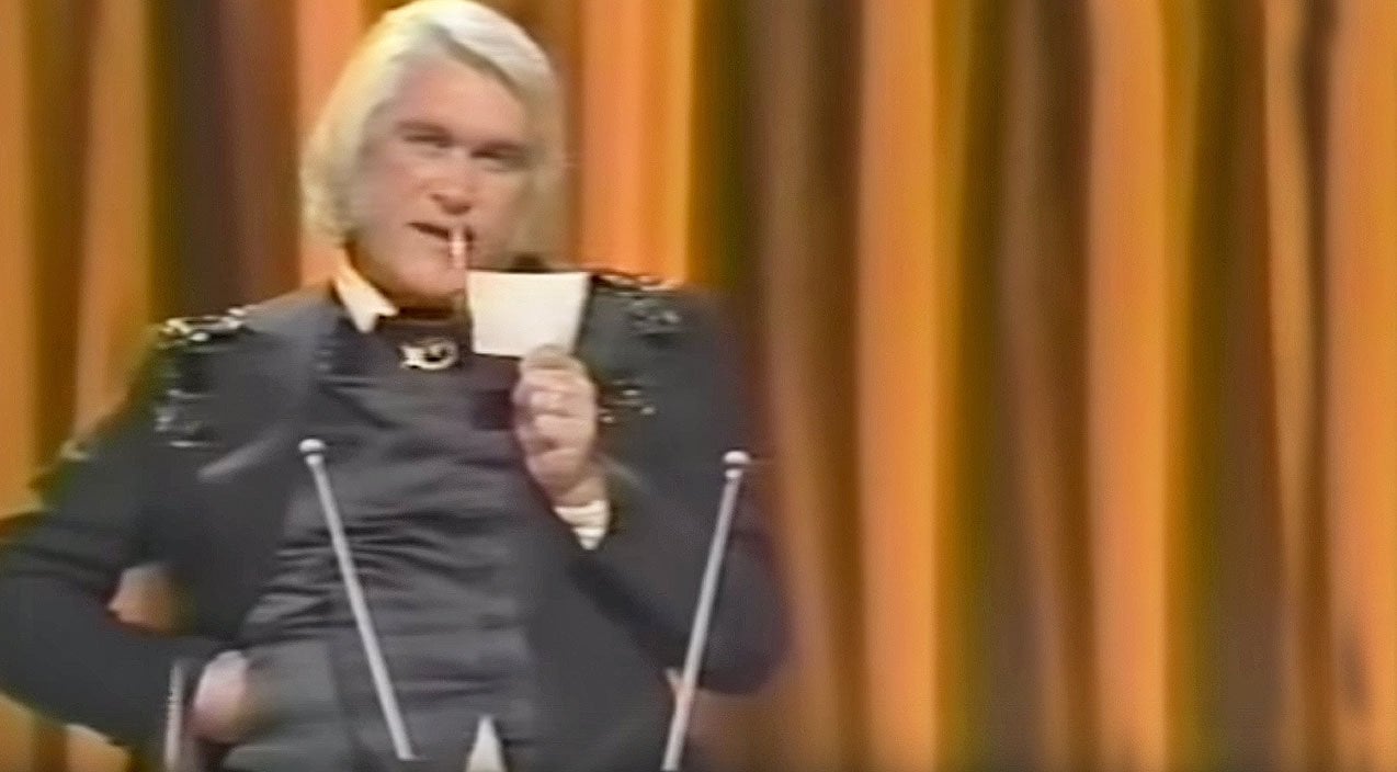 Angry Charlie Rich Snubs John Denver During Historic 1975 CMA Awards