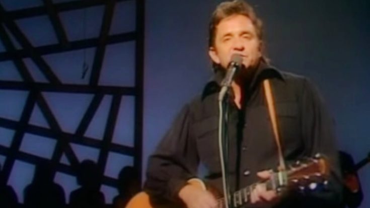 Johnny Cash Offers A Nod To Kris Kristofferson With “Me And Bobby McGee” | Classic Country Music Videos