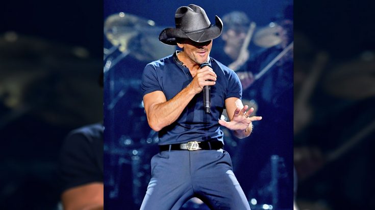 Tim McGraw Shows Off His Elvis Dances Moves While Singing “Suspicious Minds” | Classic Country Music Videos