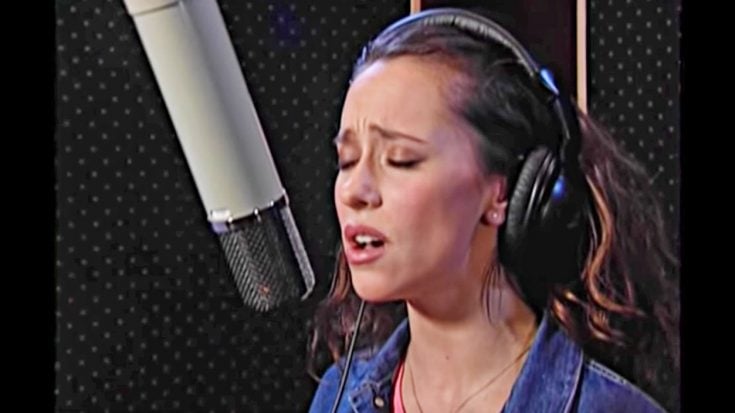 TV Actress Jennifer Love Hewitt Sings “When You Say Nothing At All”