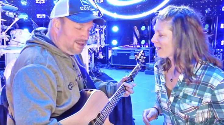 Garth Brooks Joins Singing Astronaut For Magical Duet On ‘The River’ | Classic Country Music Videos