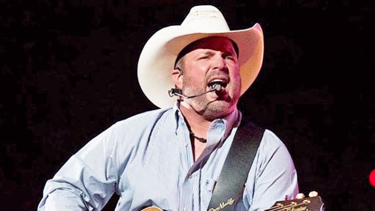 Garth Brooks Makes Confession To Crowd…Then Starts Singing George Strait Hit | Classic Country Music Videos