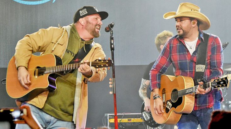 Garth Brooks Crashes Jason Aldean’s Stage For Epic Performance | Classic Country Music Videos