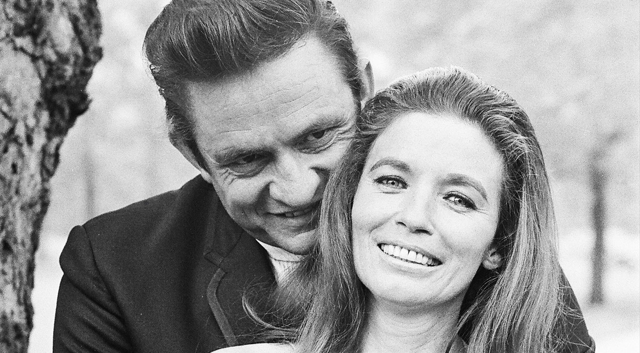 Johnny Cash Shares The Story Of How He Proposed To June Carter.