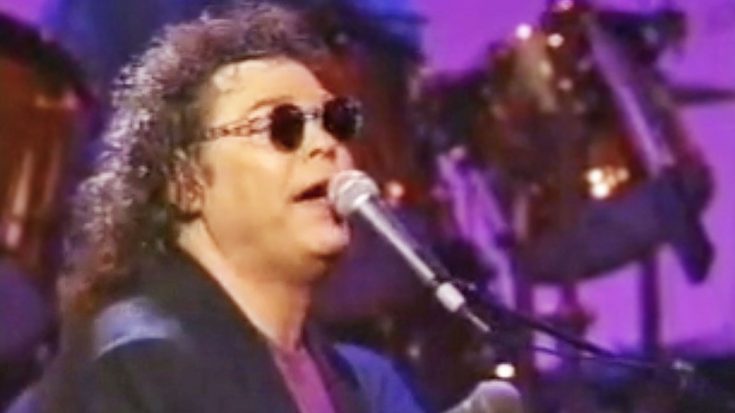 Days After Conway Twitty’s Passing, Ronnie Milsap Sang ‘Hello Darlin” In His Honor | Classic Country Music Videos
