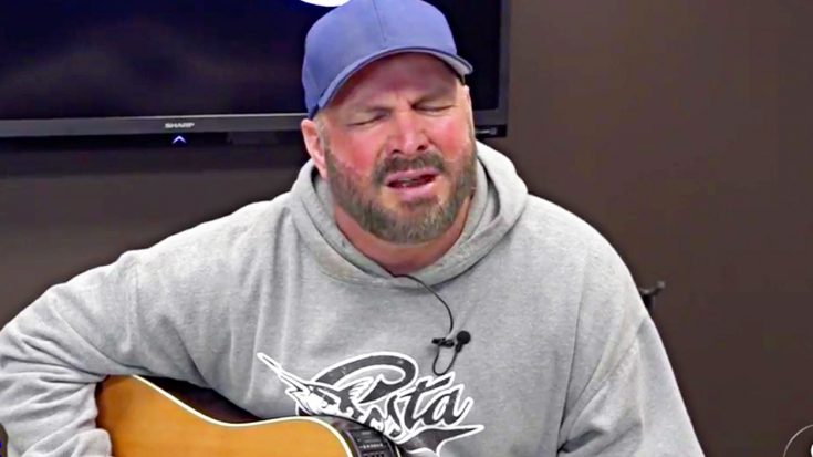 Watch Garth Brooks’ Tearful Performance Of Unreleased Song | Classic Country Music Videos