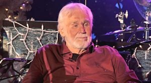 Doctors Order Kenny Rogers To Cancel All Remaining Tour Dates