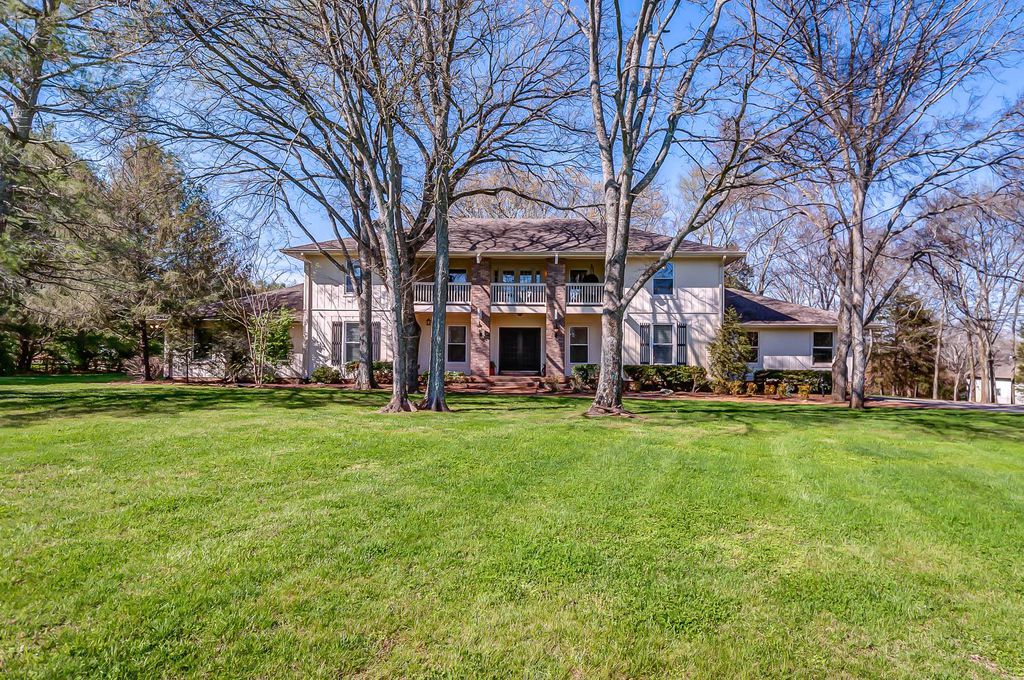 Marty Robbins’ Former Tennessee Home Looks Nothing Like You’d Expect ...