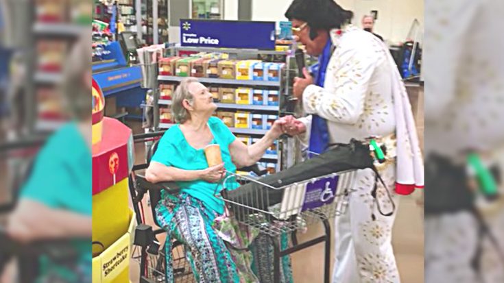Elvis Impersonator Approaches Elderly Woman – Her Response Will Leave You Sobbing | Classic Country Music Videos
