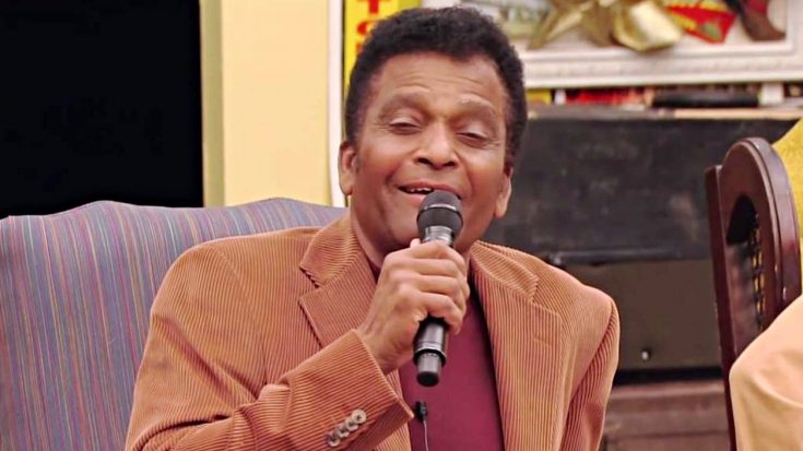 Charley Pride Treats Fellow Country Singers To Performance Of “Kiss An Angel Good Mornin'” | Classic Country Music Videos