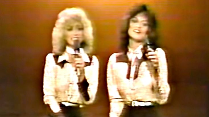 The Mandrell Sisters Sing Elvis Medley In 1980s Variety Show | Classic Country Music Videos