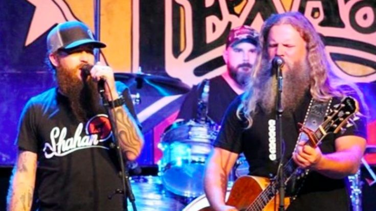 Jamey Johnson & Cody Jinks Sing Randy Travis’ ‘Diggin’ Up Bones’ At 2018 Concert | Classic Country Music Videos