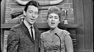 Patsy Cline & Friend Sing “I’m The One Who Loves You” For Grand Ole Opry Show