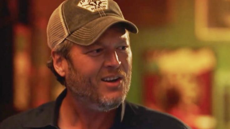 Blake Shelton Does A John Anderson Impression While Singing ‘Swingin” | Classic Country Music Videos