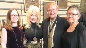Country Music Hall Of Famer Passes Away – Here’s The Legacy Left Behind