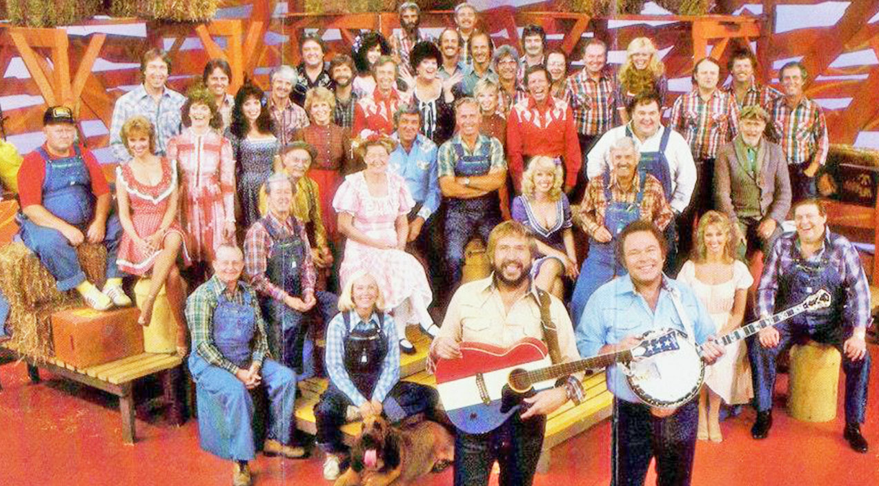 Here’s What 8 Members Of The "Hee Haw" Cast Did After The Show En...