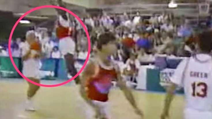 Flashback To 1989: Kenny Rogers Fakes Out Michael Jordan On The Court | Classic Country Music Videos