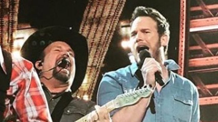 Garth Brooks Brings Out Superstar Actor To Sing ‘Friends In Low Places’ At iHeart Awards | Classic Country Music Videos Garth Brooks Brings Out Superstar Actor To Sing ‘Friends In Low Places’ At iHeart Awards | Classic Country Music Videos