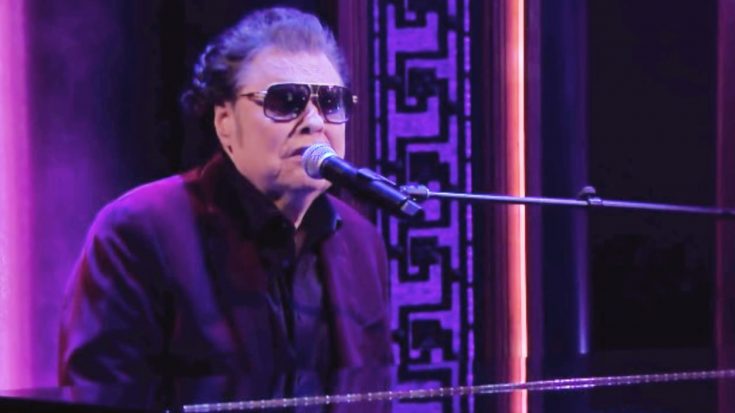 Ronnie Milsap ‘Under The Weather,’ Quickly Postpones 2 Concerts | Classic Country Music Videos