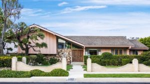 Here’s Your Chance To Stay In The Newly-Renovated ‘Brady Bunch’ House