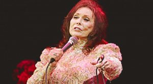 Loretta Lynn Shares Thoughts On Current State Of Country Music – “I Think It’s Dead”