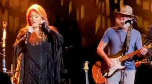 Wynonna Judd & Grateful Dead’s Bob Weir Sing “Why Not Me”