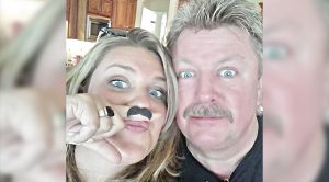 Joe Diffie’s Daughter Shares Photo With Dad, Says She Can “Hear Him Saying My Name”