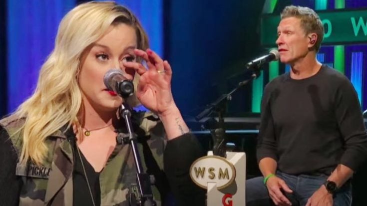 Craig Morgan Makes Kellie Pickler Cry While Singing “The Father, My Son, And The Holy Ghost” | Classic Country Music Videos Craig Morgan Makes Kellie Pickler Cry While Singing “The Father, My Son, And The Holy Ghost” | Classic Country Music Videos
