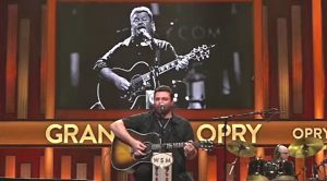 Chris Young Honors Joe Diffie With “Pickup Man” Opry Performance