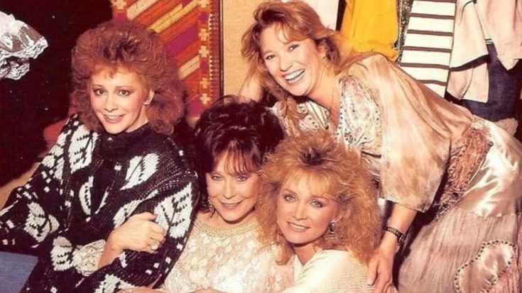 Tanya Tucker Posts Throwback Pic With Reba, Barbara Mandrell, & Loretta Lynn | Classic Country Music Videos
