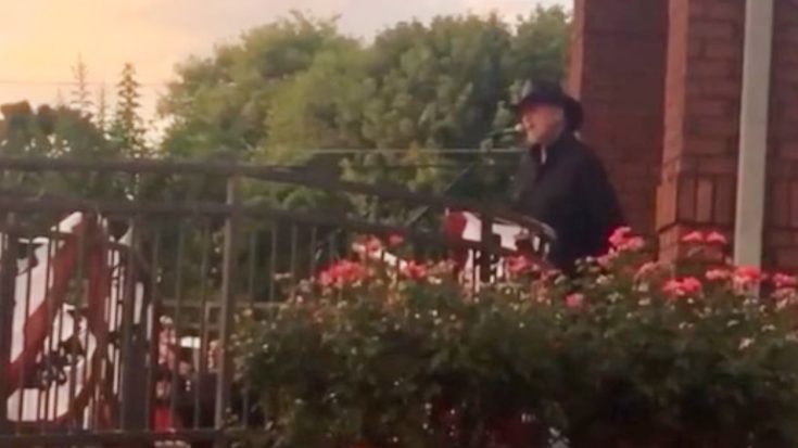 Trace Adkins Sings “Arlington” At Charlie Daniels’ Patriotic Service | Classic Country Music | Legendary Stories and Songs Videos