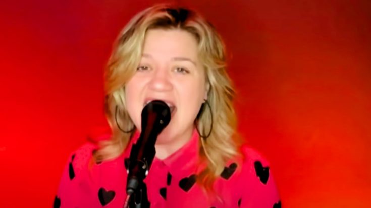 Kelly Clarkson Reinvents “These Boots Are Made For Walkin'” For “Kellyoke” Segment | Classic Country Music Videos