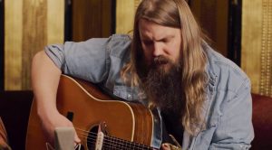 Chris Stapleton Gives Spine-Tingling Cover Of “I Hope You Dance”